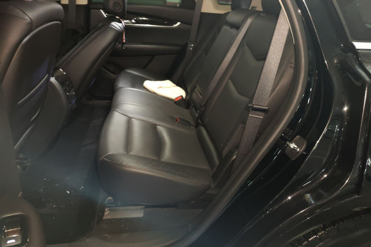 凯迪拉克XT5 2018款 28T 四驱豪华型中控内饰21