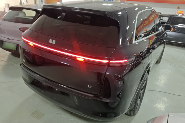 理想汽车 理想L7 2023款 Air车身外观7