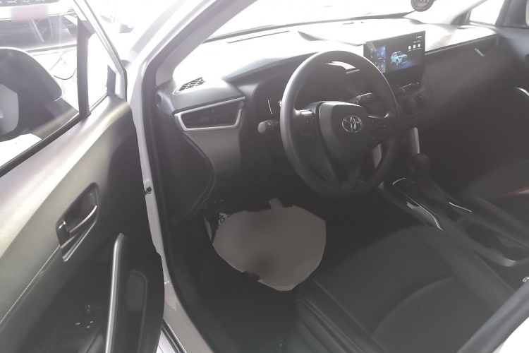 丰田 卡罗拉锐放 2023款 2.0L 先锋版中控内饰7003