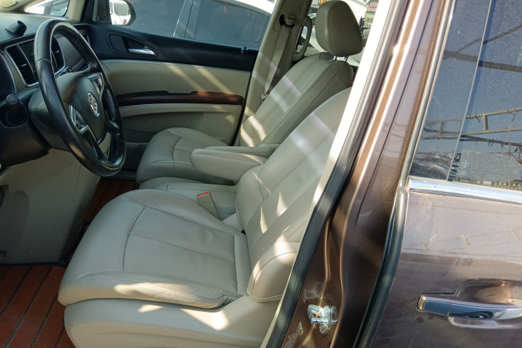 别克GL8 2018款 28T 豪华型 国VI中控内饰19