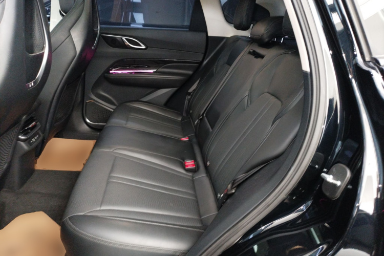 红旗HS3 PHEV 2024款 PHEV 115km 劲为版中控内饰7004