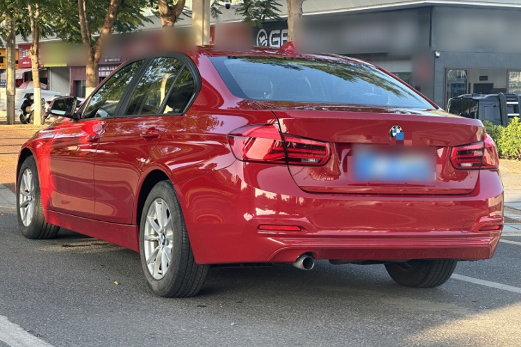 宝马3系 2016款 316i 时尚型车身外观6014