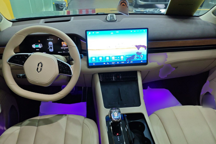 鸿蒙智行 问界M7 2024款 1.5T 四驱Plus版 5座中控内饰12