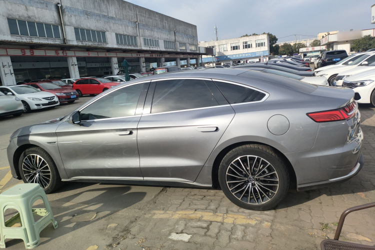 比亚迪 汉 2021款 EV 标准续航版豪华型车身外观4