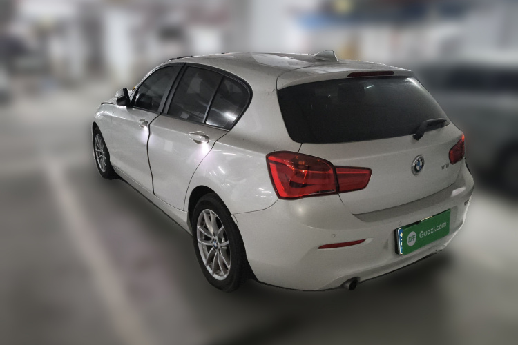 宝马1系(进口) 2016款 118i 领先型车身外观5