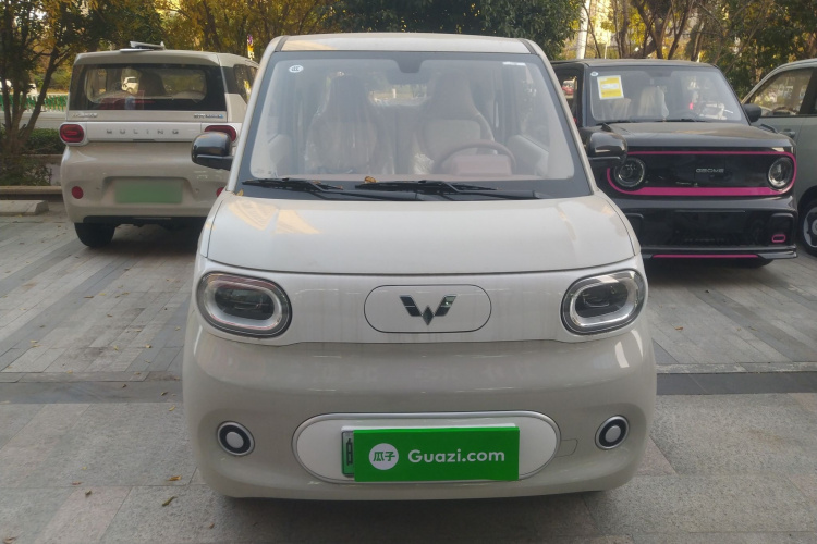 五菱汽车 宏光MINIEV 2024款 第三代 215km 青春版车身外观2