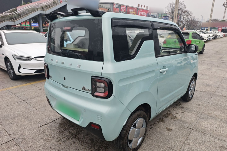 吉利银河 2024款 熊猫mini 200km 耐力熊车身外观7