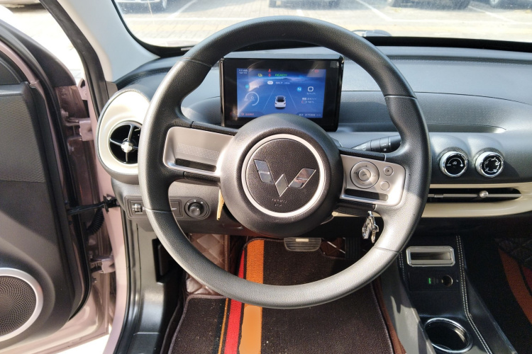 五菱汽车 五菱缤果 2023款 203km 轻享款中控内饰13