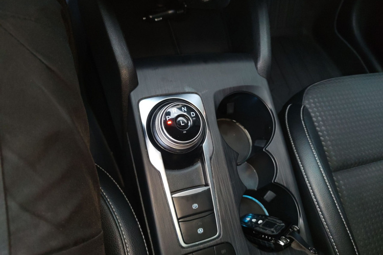 福特 福克斯 2020款 两厢 EcoBoost 180 自动锋潮型局部细节18