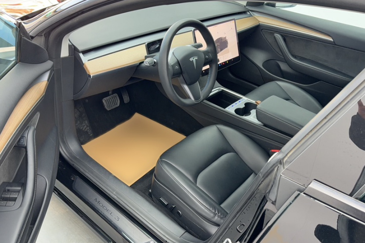 特斯拉 Model 3 2022款 后轮驱动版中控内饰7002