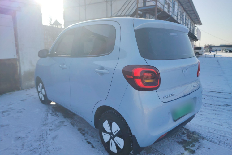 五菱汽车 宏光MINIEV 2025款 四门版 臻享+款车身外观6005