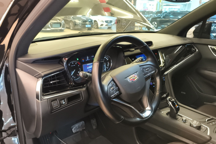 凯迪拉克XT6 2021款 2.0T 六座四驱豪华型中控内饰12