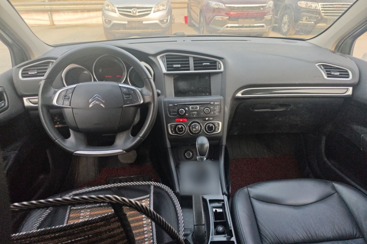 雪铁龙C4L 2014款 1.8L 智驱版 自动劲智型中控内饰12