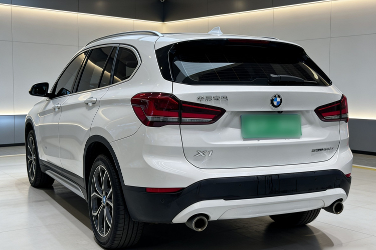 宝马X1 2020款 sDrive20Li 时尚型车身外观6004