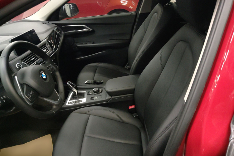 宝马1系 2020款 120i 时尚型中控内饰19