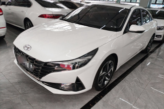 现代 伊兰特 2022款 1.5L CVT LUX尊贵版