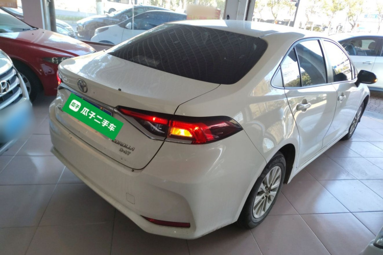 丰田 卡罗拉 2021款 1.2T S-CVT 精英版车身外观7