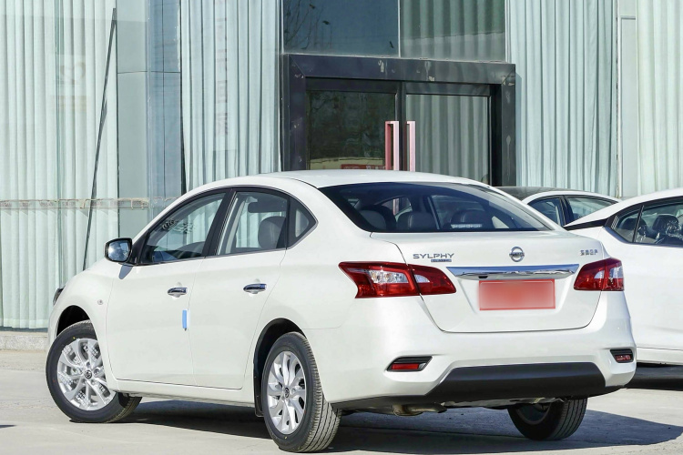 日产 轩逸 2024款 经典 1.6XE CVT舒适版车身外观6003