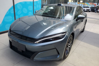 比亚迪 汉L 2025款 DM-p 四驱激光雷达旗舰型