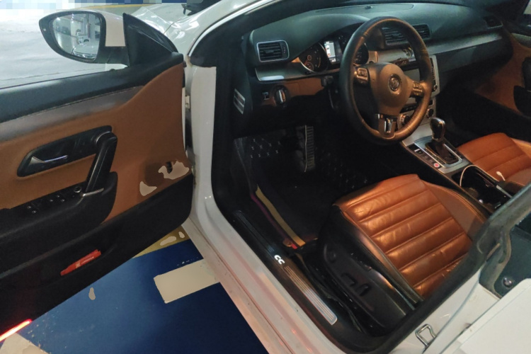 一汽-大众CC 2013款 2.0TSI 豪华型中控内饰20