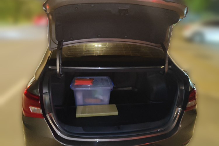 别克 英朗 2015款 18T 双离合豪华型中控内饰23