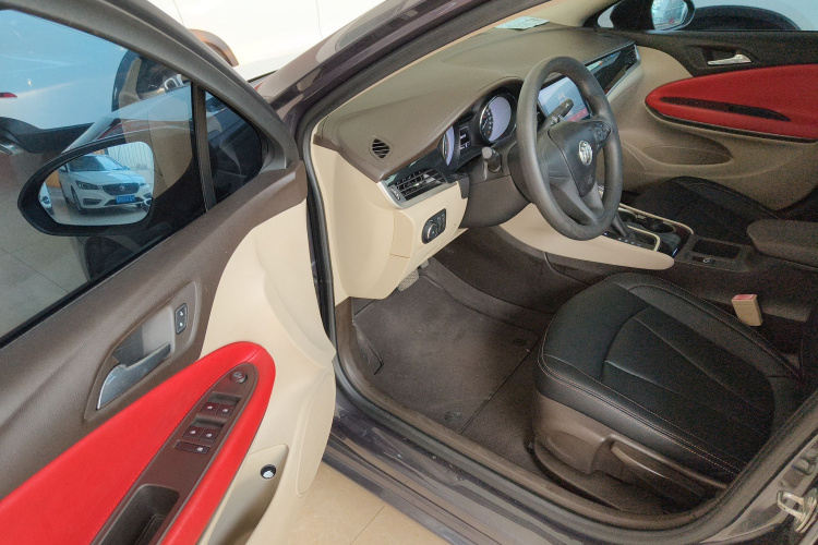 别克 威朗 2017款 三厢 15S 自动进取型中控内饰20