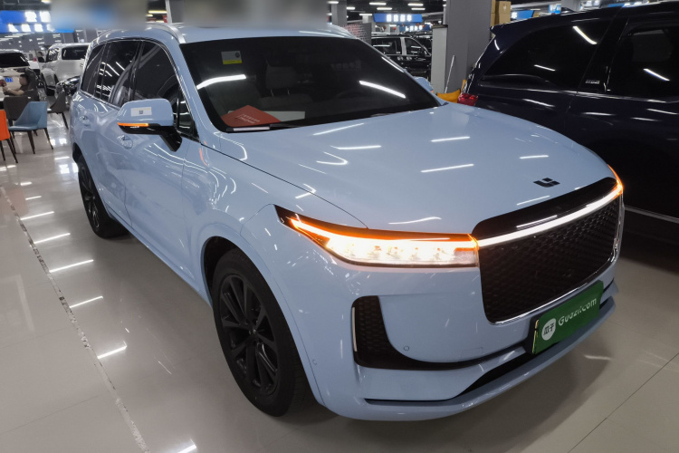 理想汽车 理想ONE 2020款 增程6座版车身外观3