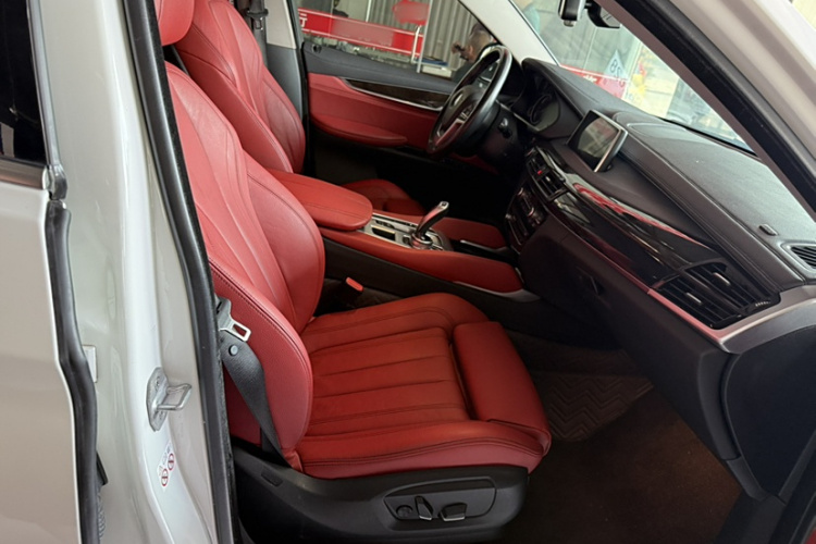 宝马X6 2018款 xDrive28i中控内饰7011