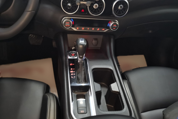 日产 轩逸 2022款 1.6L XL CVT悦享版局部细节18