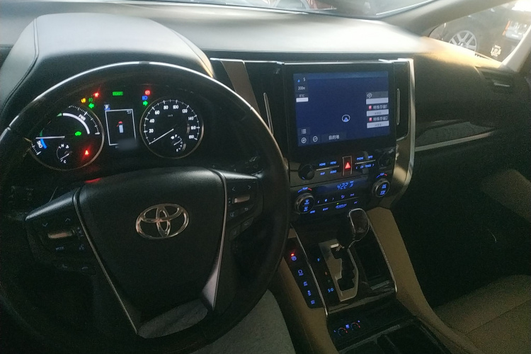 丰田 埃尔法 2021款 双擎 2.5L 豪华版中控内饰12