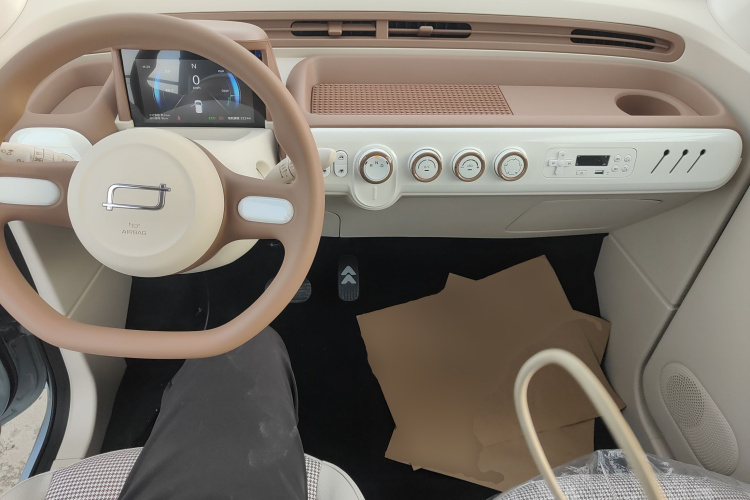 奔腾小马 2026款 222km 萌趣马 Plus中控内饰12