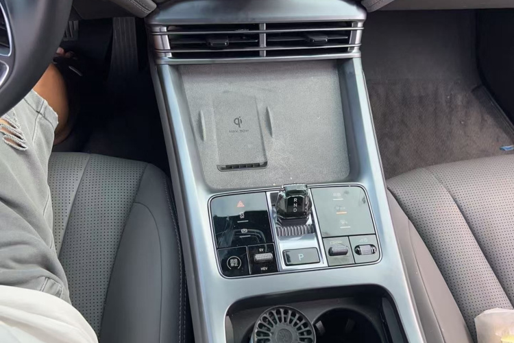 比亚迪 海豹 2024款 荣耀版 DM-i 1.5L 121km 豪华型中控内饰7006