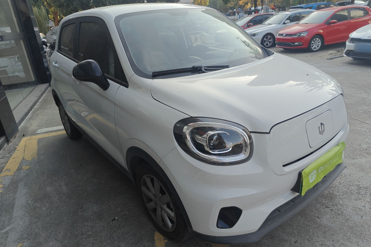 零跑汽车 零跑T03 2022款 玛瑙版车身外观3