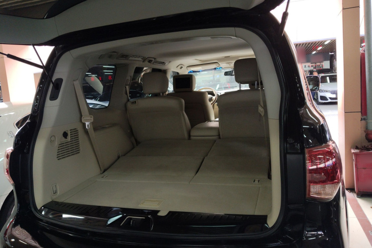 英菲尼迪QX80 2013款 5.6L 4WD局部细节23