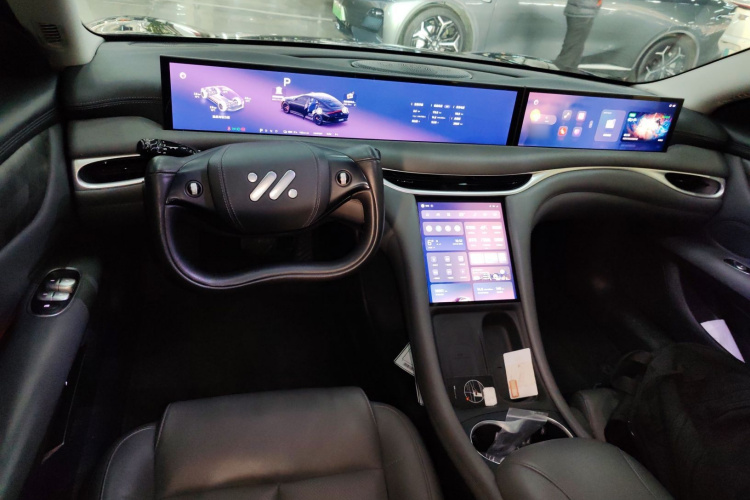 智己汽车 智己L6 2024款 Max 超强性能版中控内饰7002
