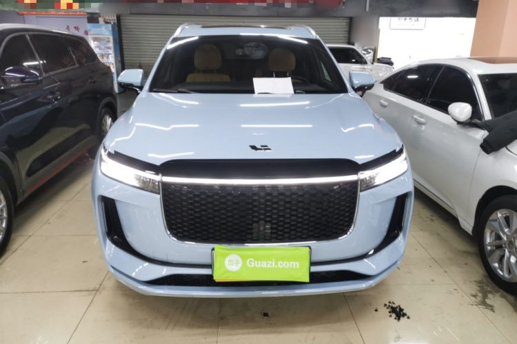 理想汽车 理想ONE 2020款 增程6座版车身外观2