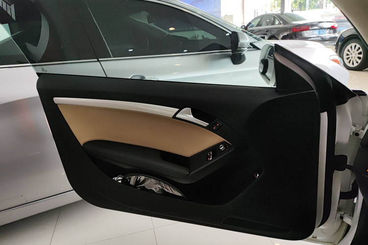 奥迪A5 2014款 Coupe 45 TFSI中控内饰7007