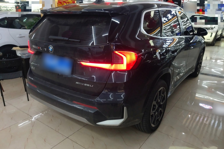 宝马X1 2023款 sDrive25Li X设计套装车身外观7