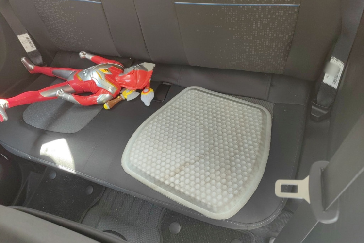 五菱汽车 宏光MINIEV 2022款 自在款 磷酸铁锂中控内饰7004