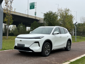 吉利银河 银河星舰7 EM-i 2025款 120km 探索+版