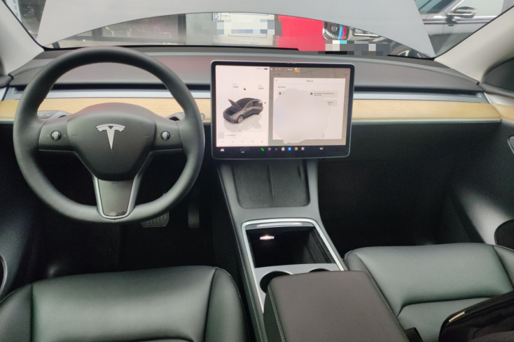 特斯拉 Model Y 2022款 后轮驱动版中控内饰7002