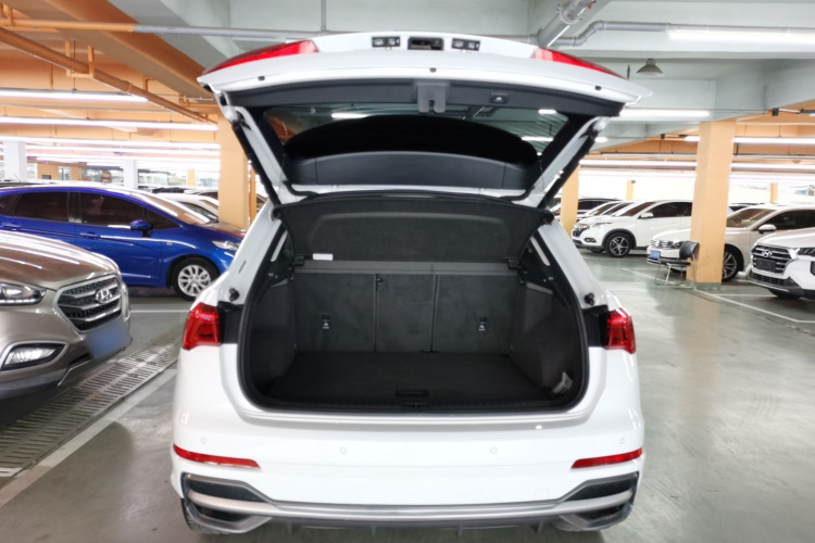 奥迪Q3 2019款 35 TFSI 进取动感型局部细节23