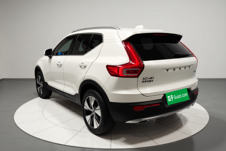 沃尔沃XC40 2023款 B3 智远豪华版车身外观5