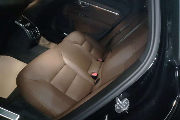 沃尔沃S90 2025款 B5 智远豪华版中控内饰7004