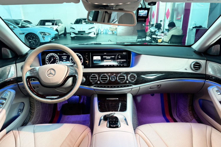 奔驰S级 2014款 S 320 L 商务型中控内饰7004