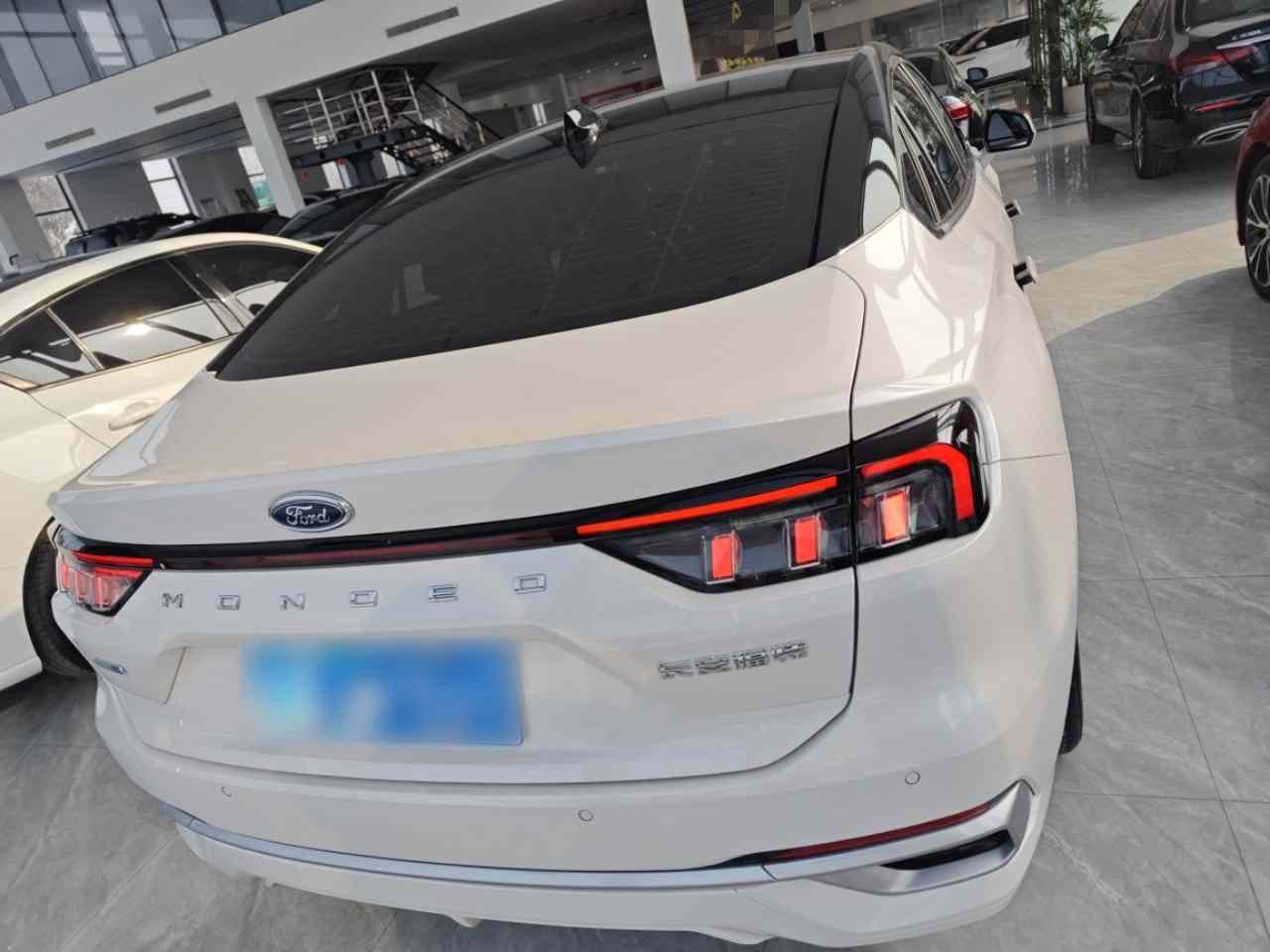 福特 蒙迪欧 2022款 改款 EcoBoost 245 豪华型(4)
