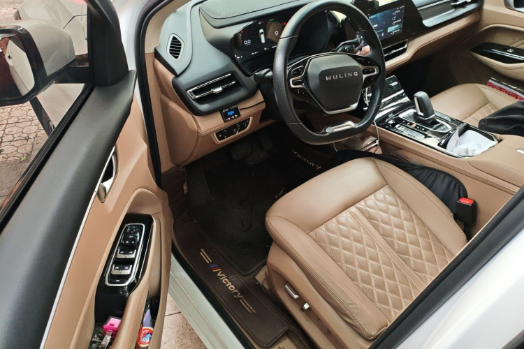 五菱汽车 五菱凯捷 2023款 2.0L DHT奢享型中控内饰7003