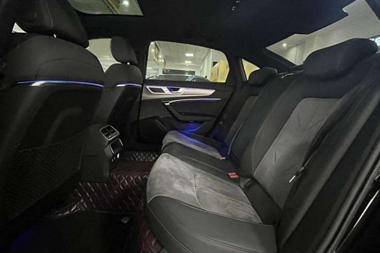 奥迪A6L 2023款 40 TFSI 豪华动感型中控内饰7003