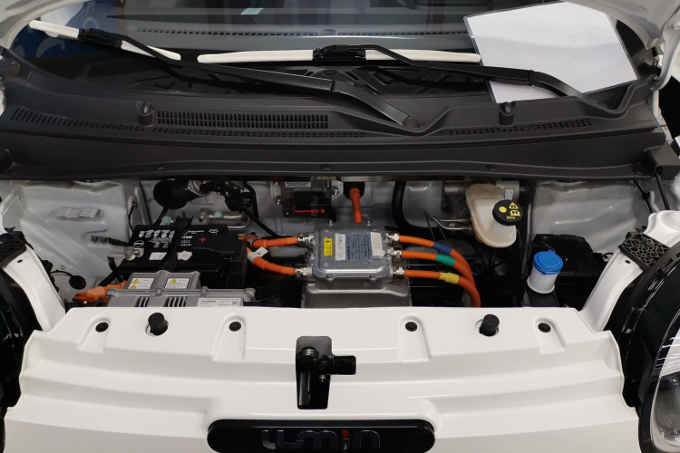 长安启源 长安Lumin 2022款 210km 香甜款机舱底盘24