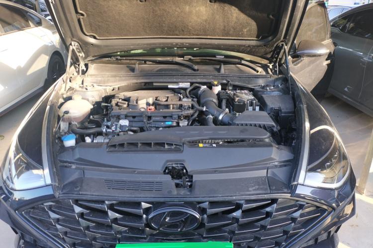 现代 索纳塔 2020款 270TGDi DCT GLS精英版机舱底盘24